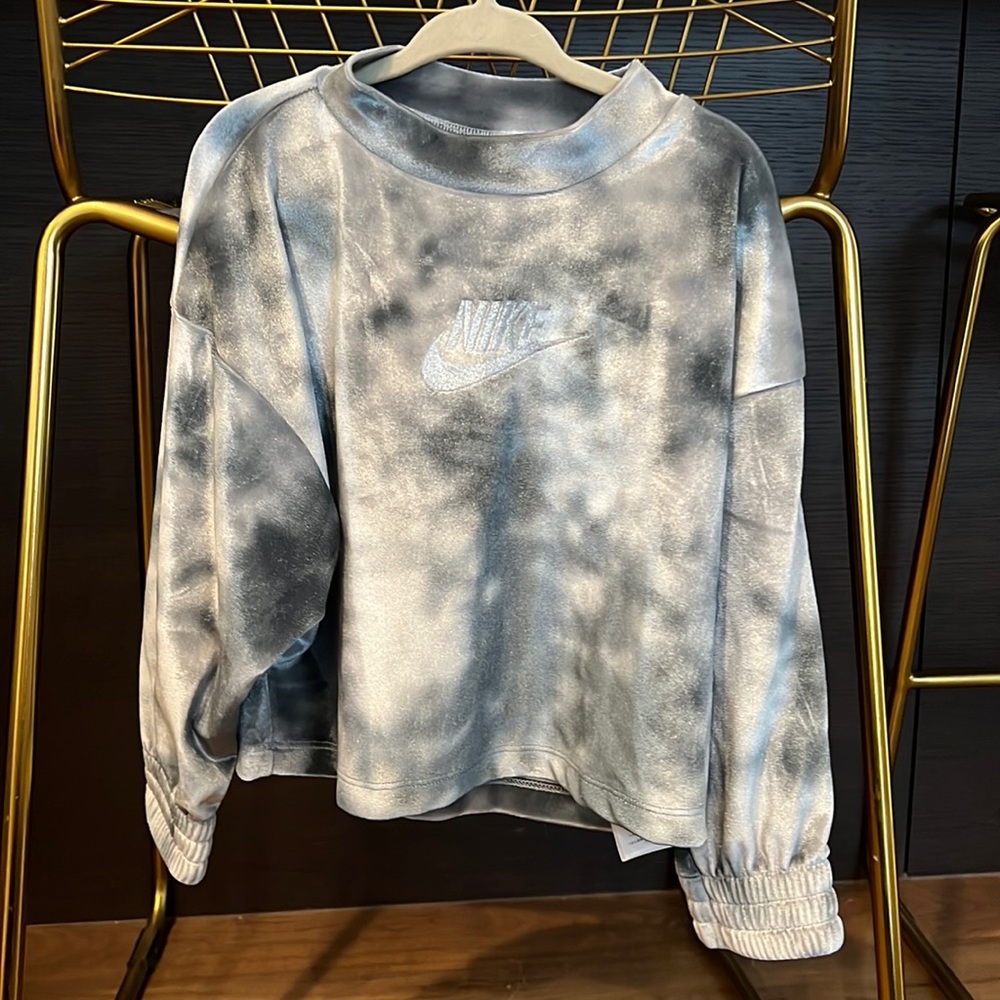 Worn once velour Nike sweatshirt
